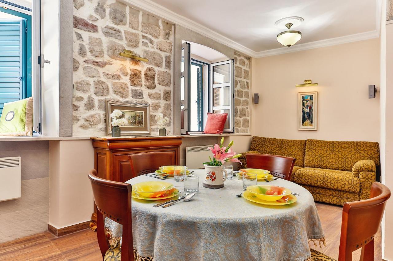 Apartman 367 Kotor Luaran gambar