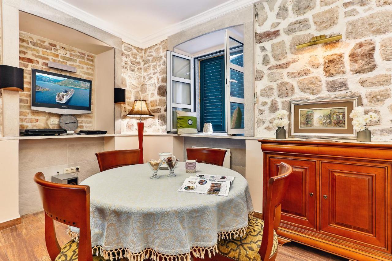 Apartman 367 Kotor Luaran gambar