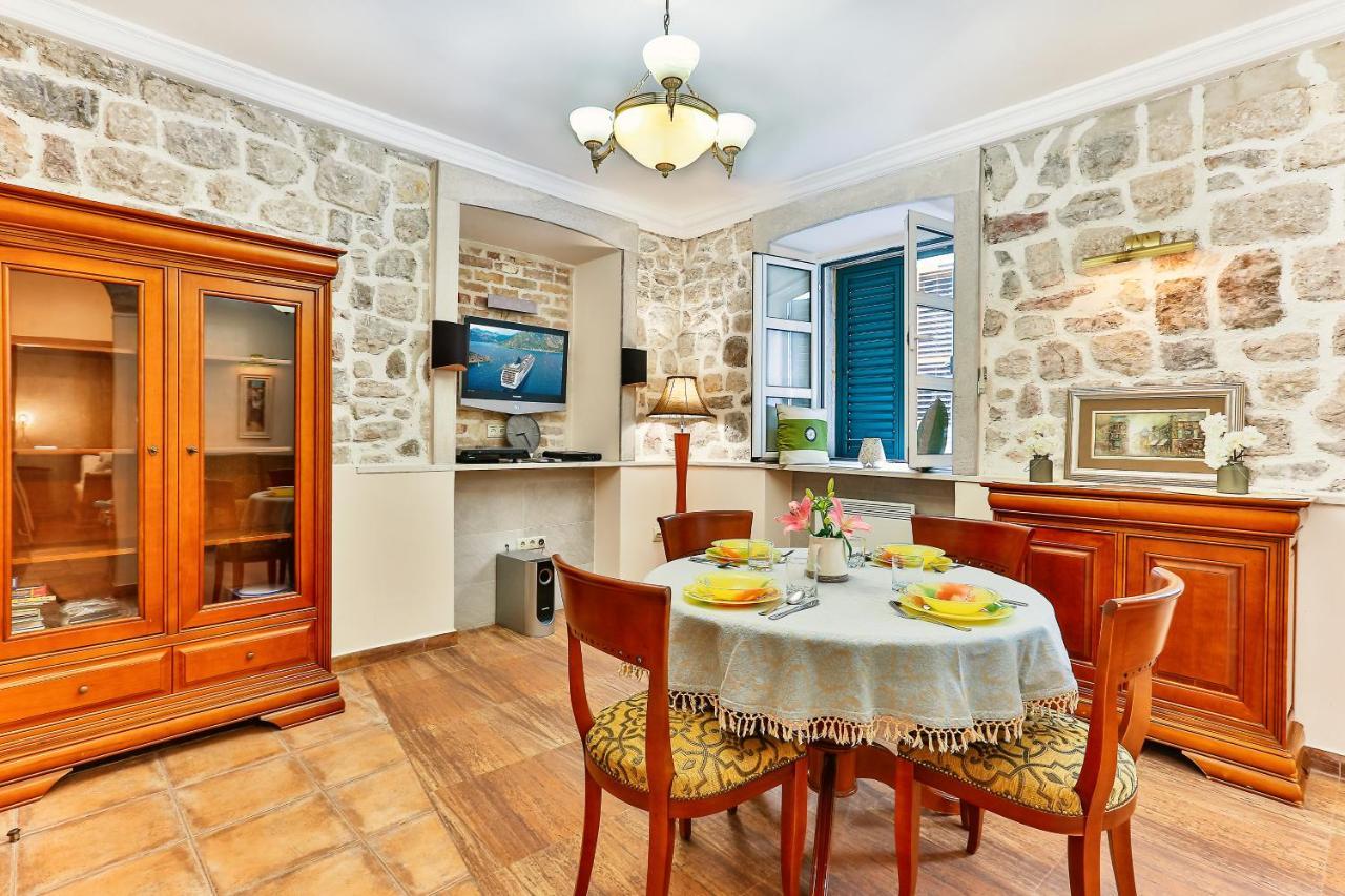 Apartman 367 Kotor Luaran gambar